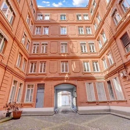 Bleu Du Maine - Elegant T3 Avec Terrasse *