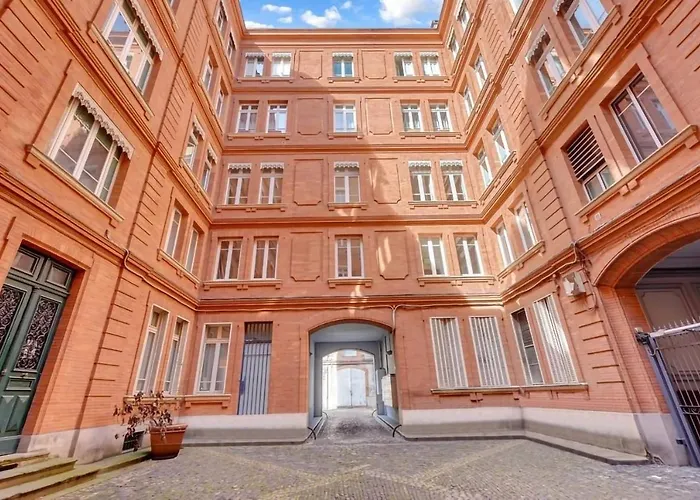 Bleu Du Maine - Elegant T3 Avec Terrasse *