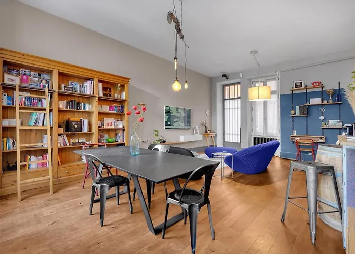 Bleu Du Maine - Elegant T3 Avec Terrasse アパート *